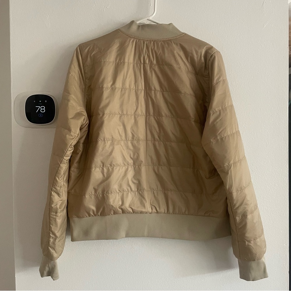 Lululemon Women's Tan Quilted Jacket size 12 - Picture 1 of 4
